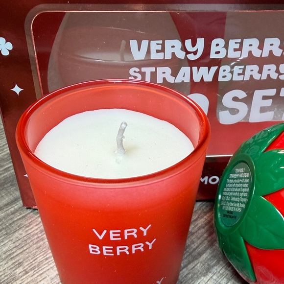 🌻5 for $30🌻 TonyMoly Very Berry Strawberry Set - Picture 2 of 6